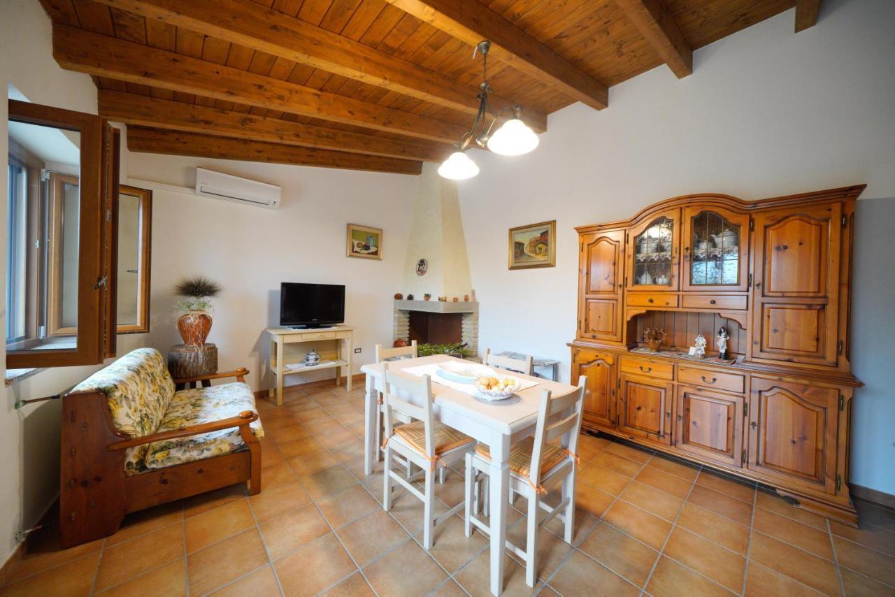 Appartamento L'oliveto Nuxis Esterno foto