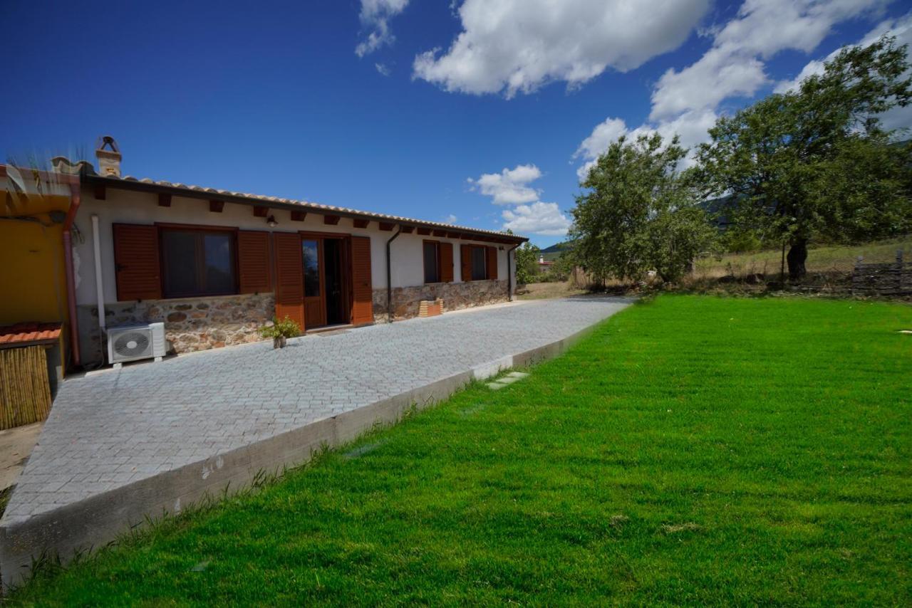 Appartamento L'oliveto Nuxis Esterno foto